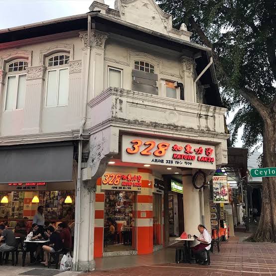 328 Katong Laksa（カトン・イーストコースト・ロード沿い）の店舗外観